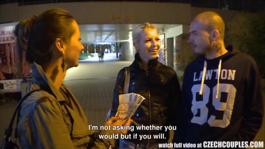 Güzel Çek çifti gf değişimi için para alır