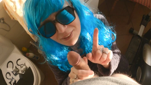 En iyi arkadaşımın karısıyla tuvalette gündelik seks