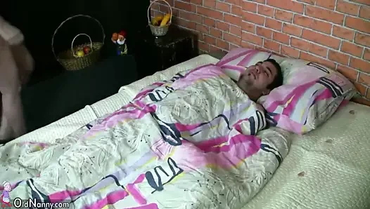 Dik genç adam kahrolası ile bir şişman bbw kadın