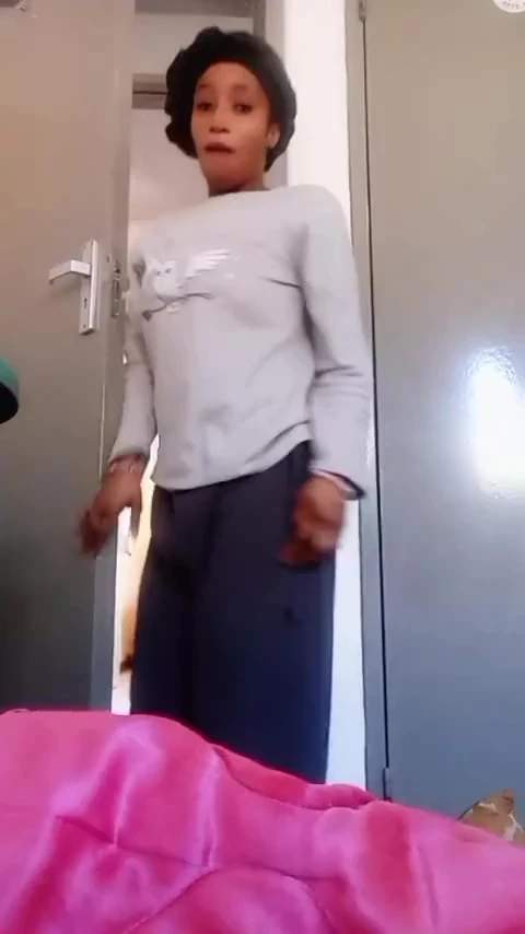 Komşum bugün benimle seks yapacak