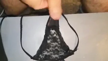 cumming içinde benim kızım içinde kanunları dantelli siyah tanga