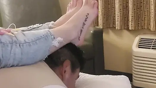 Tanrıça yessi güzel ayaklar