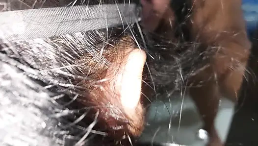 İri güzel kaltak yarağıma biniyor