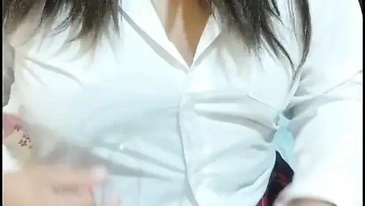 Üniversiteden sonra ve hala üniformamı giydikten sonra, erkek arkadaşımın beni sikebilmesi için pratik yapmaya başladım