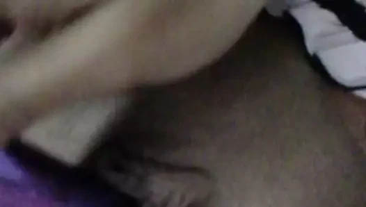 Sie fickt sich viel fotzen Schleim