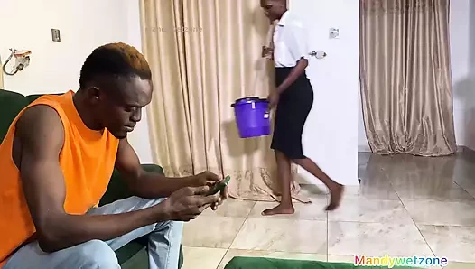 21 sextury - muhteşem latin seksi dora minik götünü yalatıyor ve büyük yarakla sert bir şekilde esnetiyor