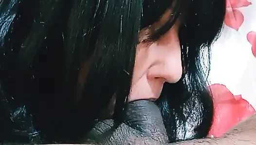 Ateşli orta yaşlı seksi kadının büyük zenci yarağı sakso bonanza