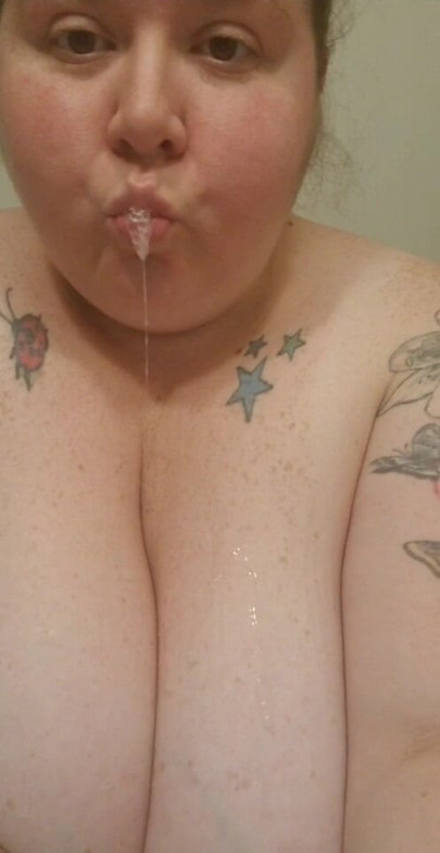 Bbw laurellie93 kesinlikle boşalmak ile oynamayı..