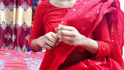 Güzel bavhi kocası evde yokken sevgilisiyle sert anal seks yapıyor