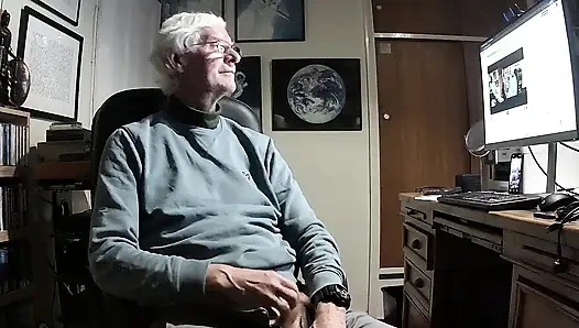 Özel Web Kamerası Boşalma Gösterisi