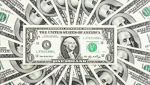 Büyüleyici finansal zihin sikişi! Büyük göğüslerim seni sikecek!