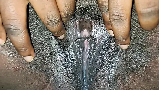Dünyanın en güzel amcığını daha önce hiç görmedin.