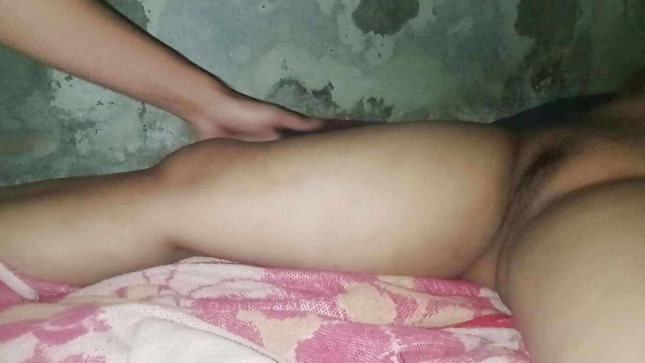 Fışkırtmak için kayınvalidesinin deliğini parçalıyor