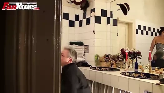 Eğlenceli filmler lütfen boşalmak üzerinde benim külot