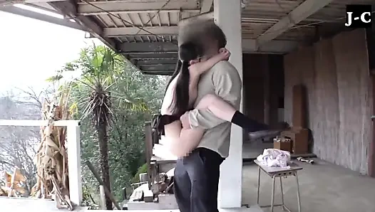 Heyecanlı kaldırma tutkusu ve cüretkar teşhir tabu arzusunu tutuşturuyor - b