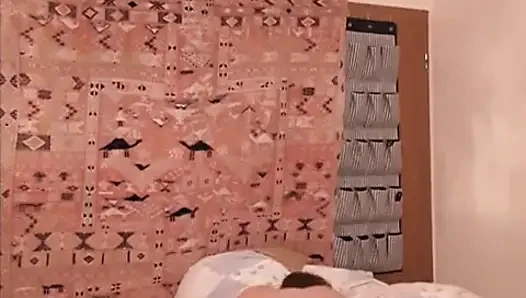 Büyükannenin Iyi Bir Sevişmeye Ihtiyacı Var!