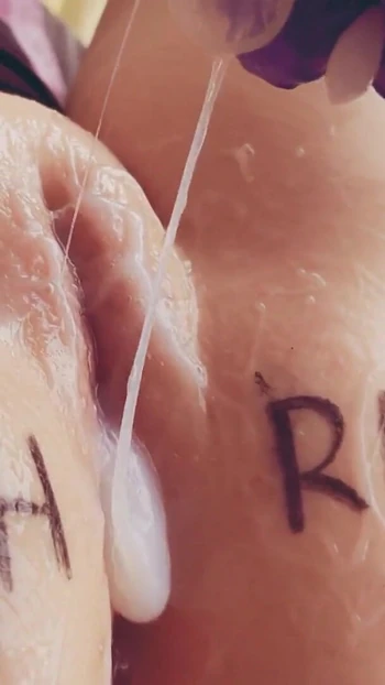 Ключевой момент от "оргазма трахающей пальцами шлюхи АСМР мокрой текущей киски"