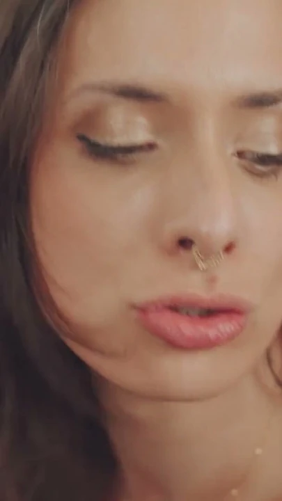GROOBYGIRLS - Yakışıklı adamdan güzel tgirle anal sikme | Bölüm 3
