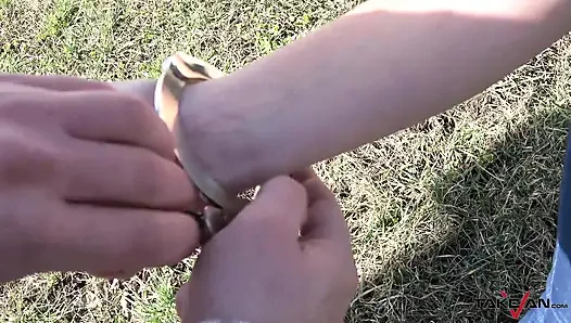 Sapık adam yaramaz sarışını sert sikiyor