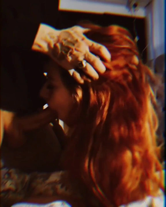 Hatun gırtlağına kadar alıyor