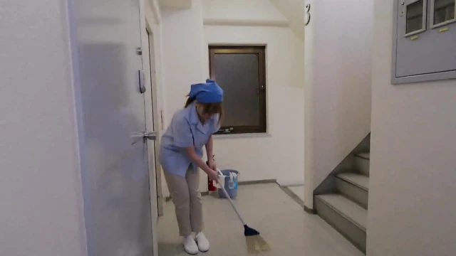 Bölüm 3 Sade ama garip bir şekilde özensiz ofis temizliği yarı zamanlı karım cinsel tacize maruz kalsam bile reddedemiyorum özel cinsel işlem evcil hayvanım. Ama son sınırı geçmeme izin vermedi, ben de onu bir süre yalnız bıraktım ve sonra eğildim ve yalvardım!