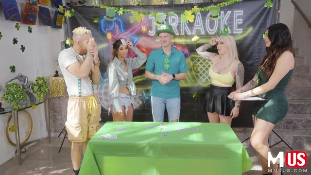 Jerkaoke - gianna dior, karma rx ve daha fazlasının yer aldığı grup seks partisi