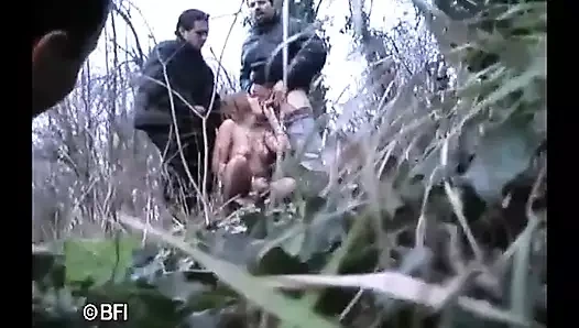 Amazonlar avında ve emiyor