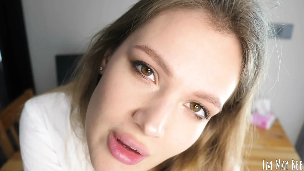 Schneller sex im büro während des mittagessens / virtueller sex
