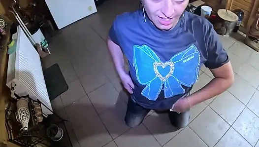 Tight Jeans Dance Slut Gagging Facefuck & Cum on My Tangas