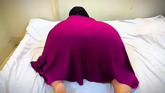 Kirli göt deliği ve amcık mms canlı - büyük götlü Kahireli Müslüman kız