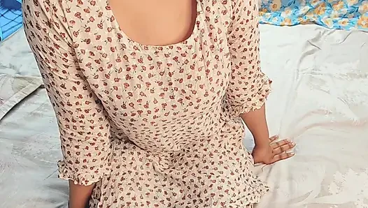 Vahşi göt heyecanı sessizliği parçalıyor ve açlığın ateşini açıyor
