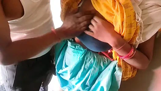 Hintli erkek arkadaş kız arkadaşını sikiyor,