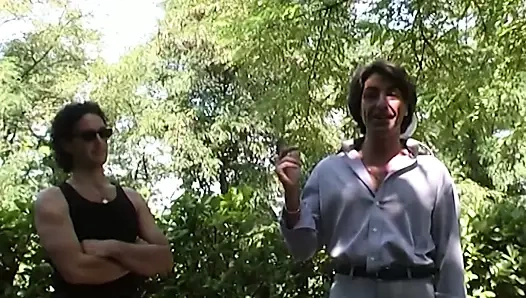 Sahibi seviyor boşalmak