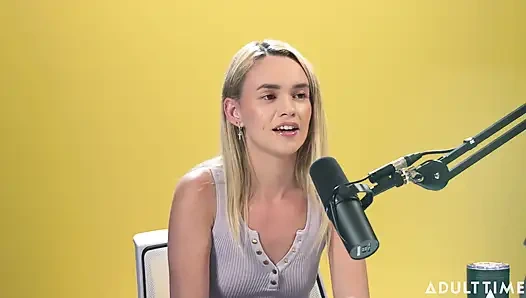 Khloe Kingsley kamerada fışkırtıyor ve kırmızı bayraklar | Adult Time Podcast