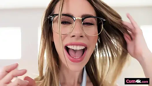 Anya Olsen büyük yarak çekmediğinde aklını kaybediyor