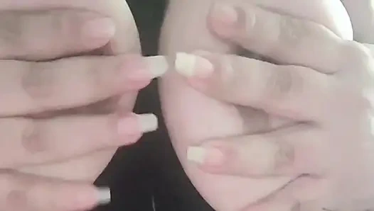 Bak nasıl benimle oynuyorum, senin için okşuyorum