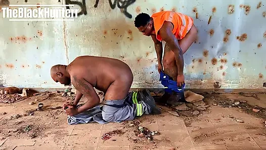 İş arkadaşımın 23 cm isinmesini ısıtmak