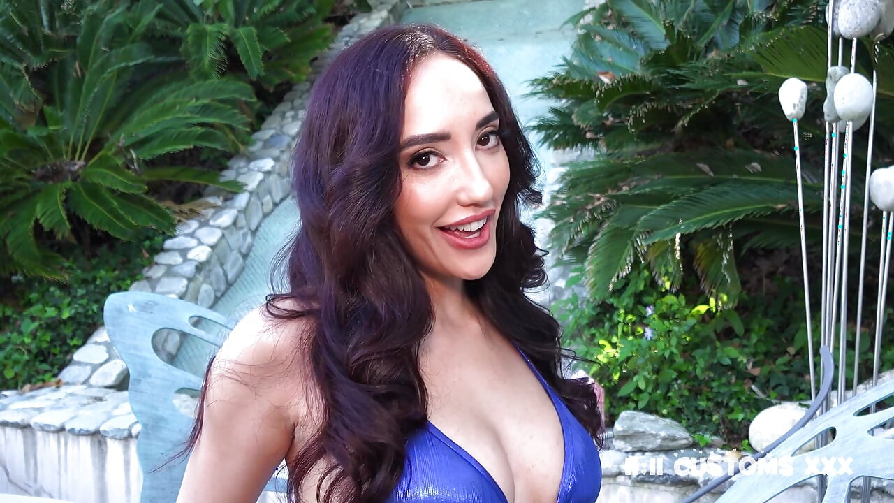 Chloe Amour'un açık havada azdırması 1111 gümrük xxx