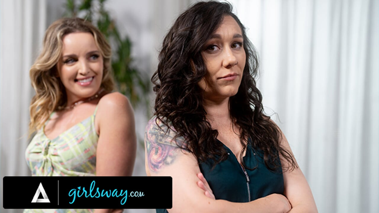 Girlsway - üzgün orta yaşlı seksi kadın Sinn Sage muhteşem komşu Charlie Forde'un flört denemelerini yanlış okuyor