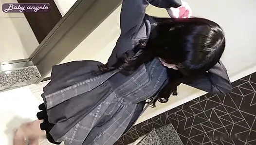 Stylish Cute Woman Gets Drawn Into a Bold Arrangement and Finds Herself in an Intense Creampie Moment