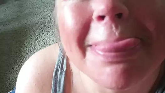 En iyi yarak ibadeti, yüze boşalmalı sakso!