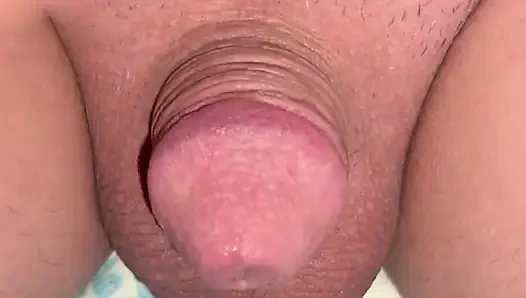 Küçük sosisimle oynuyorum