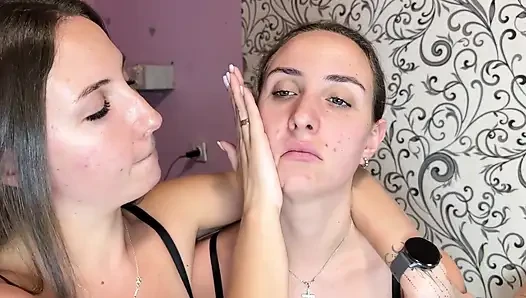 Kırmızı yanak şaplak oyunu