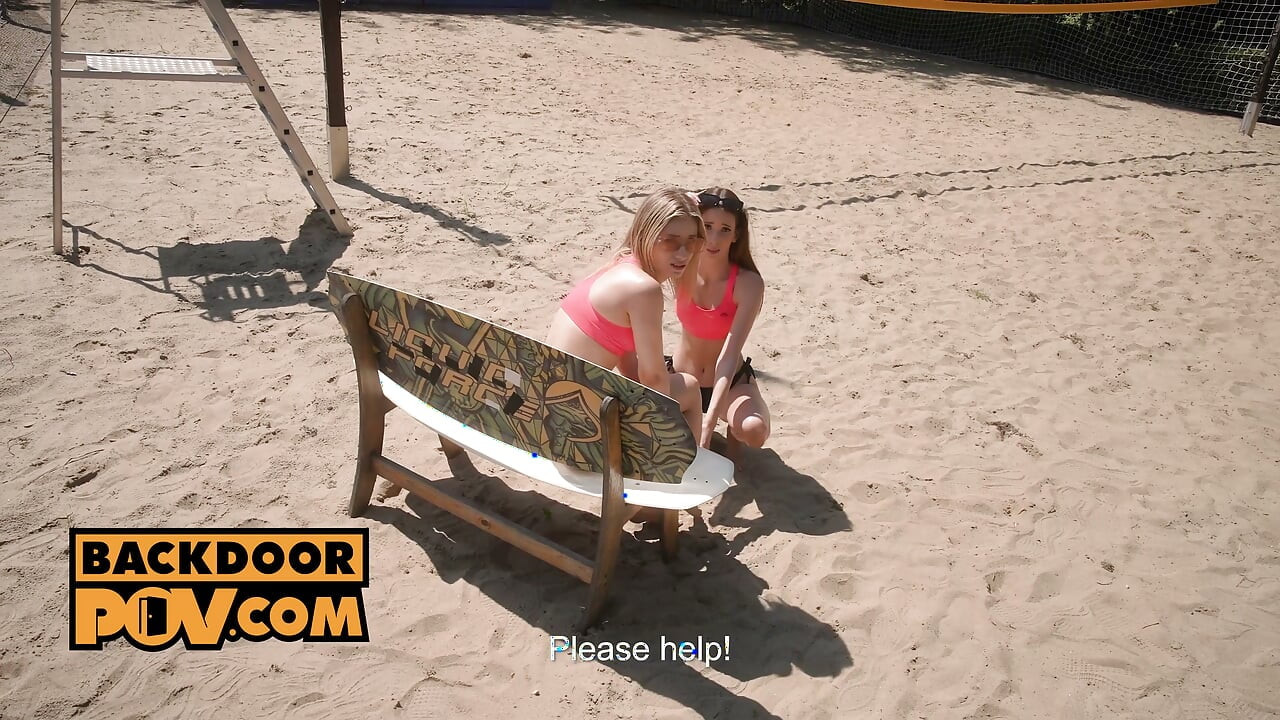 Voleybolcu kızlar Jasmine Jayne ve Lily Flower ile anal çifte takım