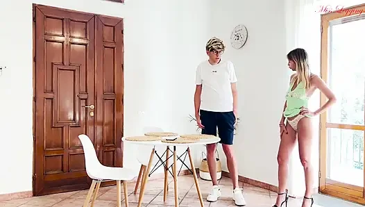 Avdan uzman ve yaramaz teyze, yeğeninin arkadaşının sapkınlığını ortaya çıkararak yırtıcıya dönüşür