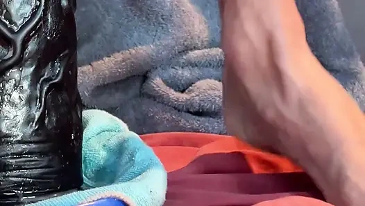 İki yardımcıyla deliğimi genişletiyorum