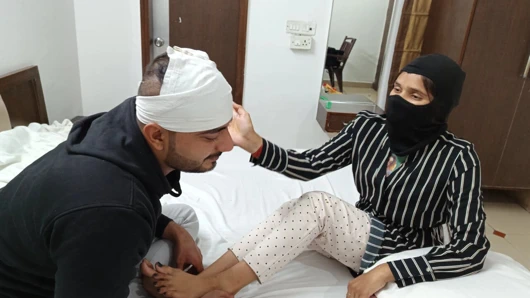 Hintli tanrıça devi kölesini tokatlıyor