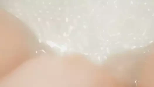 İngiliz karısı parmak içinde banyo