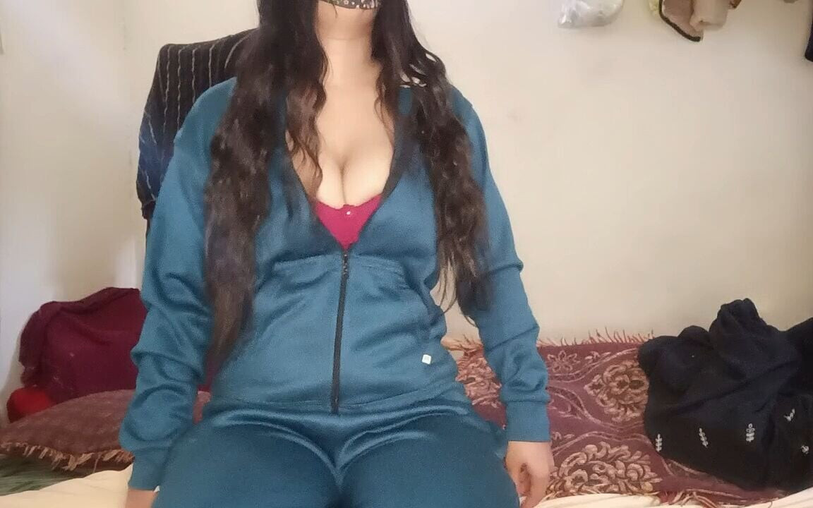 En iyi arkadaş sevimli üvey kız kardeş sert anal sikişiyor