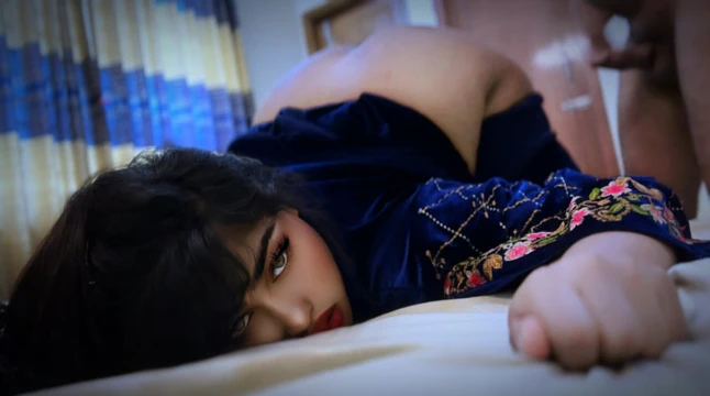 Ailesi ofise gittiğinde güzel götümü sikiyorum